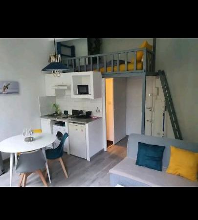 Ferienwohnung Charmant Studio Avec Mezzanine Aix-en-Provence Exterior foto